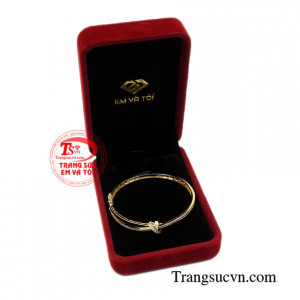 Vòng tay nữ thanh lịch tinh tế.