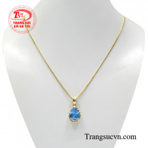 Bộ mặt dây đá Topaz đẹp là sự kết hợp hoàn hảo giữa mặt dây topaz thiên nhiên và dây chuyền vàng Ý.