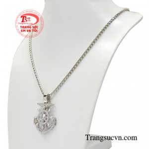 Bộ mặt dây này sẽ là sự lựa chọn hoàn hảo cho những chàng trai theo phong cách mạnh mẽ, hợp thời trang.