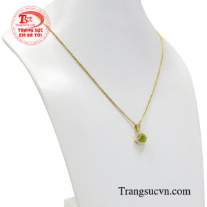 Bộ sản phẩm sẽ đem lại vẻ thanh lịch và ấn tượng đến cho người đeo.