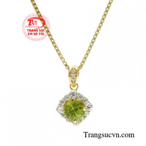 Bộ mặt dây này sẽ là món quà ý nghĩa dành cho những người mệnh Mộc và Hỏa.