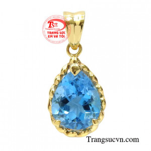 Đá topaz mặt dây được chế tác đầy tinh xảo theo công nghệ hiện đại trên chất liệu vàng 14k mang đến một sản phẩm hoàn mỹ.