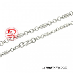 Dây chuyền bạc cá tính cho bé nhận đặt chế tác theo yêu cầu.