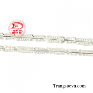 Dây chuyền bạc phái mạnh thành đạt đảm bảo chất lượng, bảo hành chu đáo.