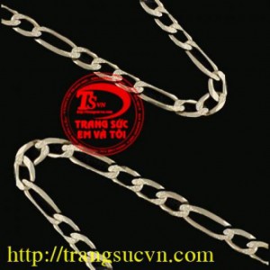 Dây chuyền nam giúp phái mạnh thêm tự tin và bản lĩnh. Sản phẩm nhận đặt chế tác theo yêu cầu. 