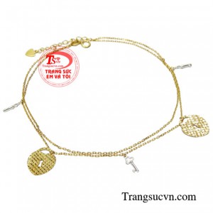 Lắc chân chìa khóa vàng tình yêu bảo đảm chất lượng vàng đeo bền đẹp mới nét trẻ riêng.