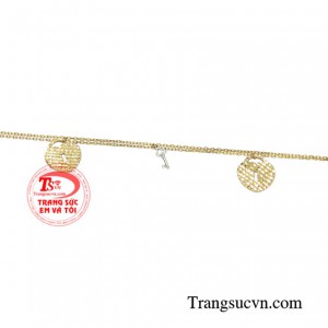 Lắc chân chìa khóa vàng tình yêu giao toàn quốc.