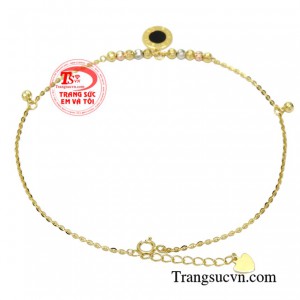 Với sự kết hợp hài hòa giữa vàng trắng, vàng hồng, vàng màu giúp cho sản phẩm trông thời thượng hơn.