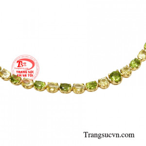 Lắc tay nữ đá quý sang trọng thanh lịch.