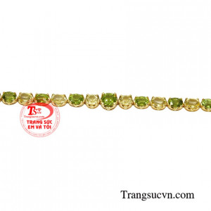 Sản phẩm chính là sự lựa chọn hoàn hảo dành cho những quý cô theo phong cách vừa thanh lịch, vừa sang trọng.