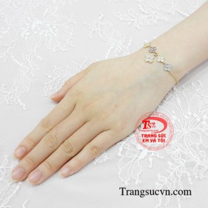 Lắc tay nữ vàng xu hướng