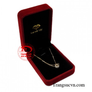 Lắc tay vàng thanh lịch duyên dáng.