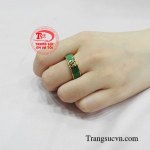 Nhẫn cẩm thạch bọc vàng kim tiền