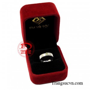 Nhẫn peridot vàng trắng cá tính chất lượng.