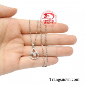 Bộ mặt dây vàng trắng nữ tính chất lượng.