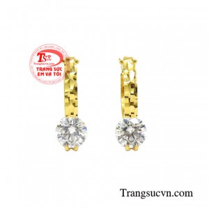 Hoa tai nữ vàng tây thanh lịch được chế tác đầy sáng bóng từ vàng 10k chất lượng.