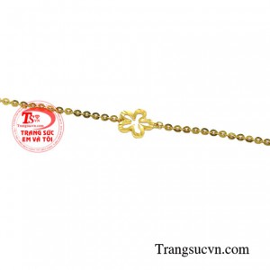 Trang sức Em và Tôi nhận đặt các mẫu lắc chân vàng chất lượng hợp với xu hướng trang sức hiện nay.