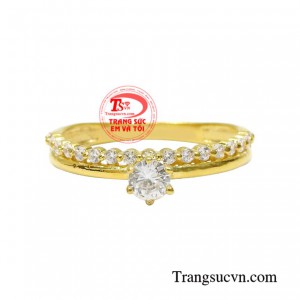 Với chỉ một chiếc nhẫn nhỏ xinh thôi cũng đủ khiến cho phái nữ thêm phần thu hút và ấn tượng hơn.