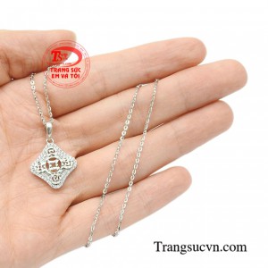 Đây sẽ là món trang sức đem lại may mắn cho người sử dụng.