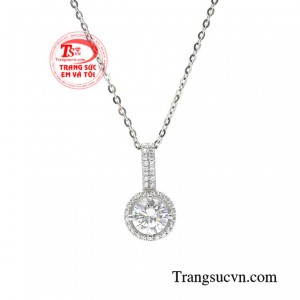 Bộ mặt dây vàng trắng trang nhã sự lựa chọn hoàn hảo dành cho phái đẹp.