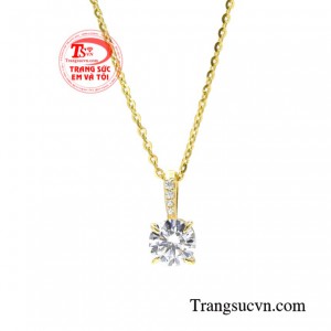 Đây cũng là món quà lý tưởng để dành tặng cho người con gái thân thương.