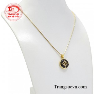 Bộ sản phẩm không chỉ đem đến vẻ đẹp mà còn mang lại nhiều may mắn về phong thủy cho phái nữ.