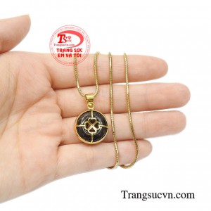 Bộ mặt thạch anh tóc may mắn tinh tế.