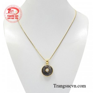 Bộ mặt thạch anh tóc tinh tế là món quà tặng ý nghĩa để dành tặng cho người thân, bạn bè vào những dịp đặc biệt.