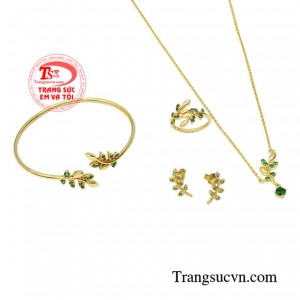 Với kiểu thiết kế đầy mới lạ và tinh tế mang đến nét ấn tượng và đầy thu hút cho phái đẹp.