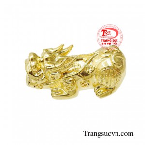 Bởi linh vật tỳ hưu chỉ ăn châu báu vàng bạc mà không có hậu môn. 