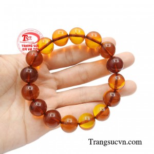 Chuỗi tay hổ phách bền đẹp, có giấy kiểm định đá quý đảm bảo.