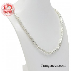 Sản phẩm sẽ giúp phái mạnh toát lên được vẻ mạnh mẽ, phong thái đàn ông.
