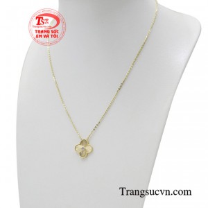 Sản phẩm được thiết kế độc đáo mang lại phong cách dịu dàng và sang trọng