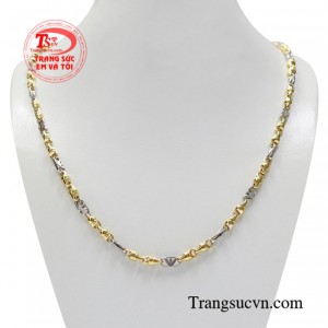 Dây chuyền nam nhập khẩu đẹp được chế tác với chi tiết đặc biệt giúp sản phẩm nổi bật và thời thượng hơn.