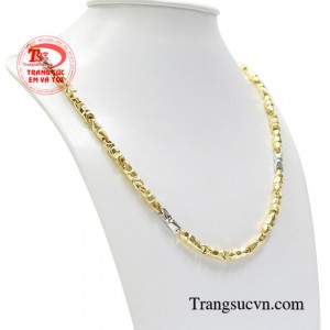 Dây chuyền vàng tây là trang sức không thể thiếu giúp phái mạnh thêm phần nổi bật, thời trang và cá tính