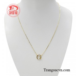 Dây chuyền vàng 10k phong cách thời trang phái đẹp mang lại nét dịu dàng, sang trọng và thời trang