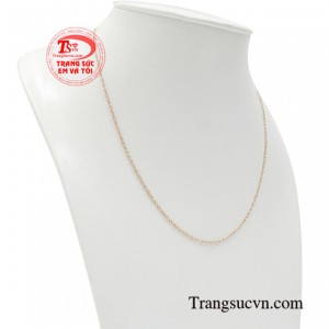 Do vậy các mẫu dây chuyền vàng hồng hiện đang được giới trẻ đặc biệt ưa chuộng gần đây.
