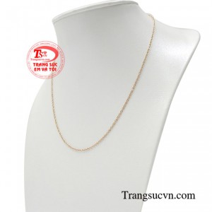 Với chỉ một chiếc dây chuyền nhỏ xinh cũng đủ giúp cho người đeo hợp thời trang và nữ tính hơn.