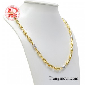 Dây chuyền vàng tây luôn là lựa chọn tuyệt vời cho người bạn yêu thương vào những dịp ý nghĩa