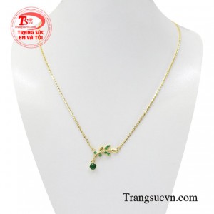 Dây chuyền vàng nữ thanh tú sẽ là sự lựa chọn hoàn hảo để dành tặng cho người thương yêu.