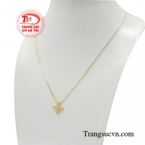 Chiếc dây chuyền này luôn là món quà được phái đẹp mong chờ vào các dịp đặc biệt