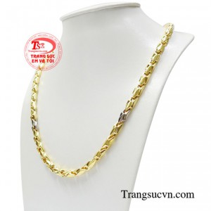 Dây chuyền nam vàng tây chất lượng, bền đẹp, là món quà tặng tuyệt vời cho người bạn yêu thương
