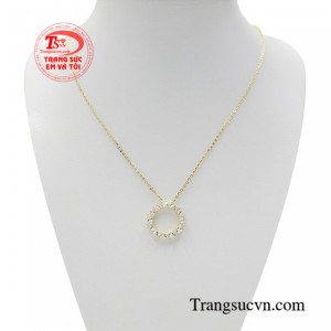 Dây chuyền vàng tây tinh xảo 10k là sản phẩm được ưa chuộng nhất hiện nay
