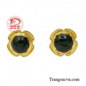 Hoa tai cẩm thạch trang nhã thiết kế kiểu dáng nữ tính  và quý phái.