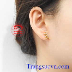 Hoa tai chiếc lá may mắn