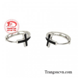 Đôi hoa tai này giúp cho nữ giới thêm phần hợp thời trang hơn tôn lên nét cá tính cho người đeo.