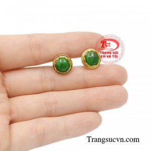 Hoa tai vàng cẩm thạch tinh tế có giấy kiểm định đá quý uy tín, đảm bảo chất lượng.