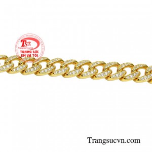Chiếc lắc tay vàng giúp nam giới thêm phần thu hút hơn và đem lại vẻ nam tính, thời thượng.