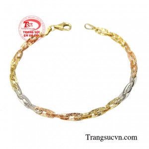 Lắc tay nữ sành điệu với sự kết hợp hài hòa của vàng trắng, vàng hồng và vàng màu tạo nên nét ấn tượng cho người đeo.