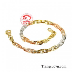 Lắc tay nữ sành điệu vàng 18k giao hàng nhanh trên toàn quốc.